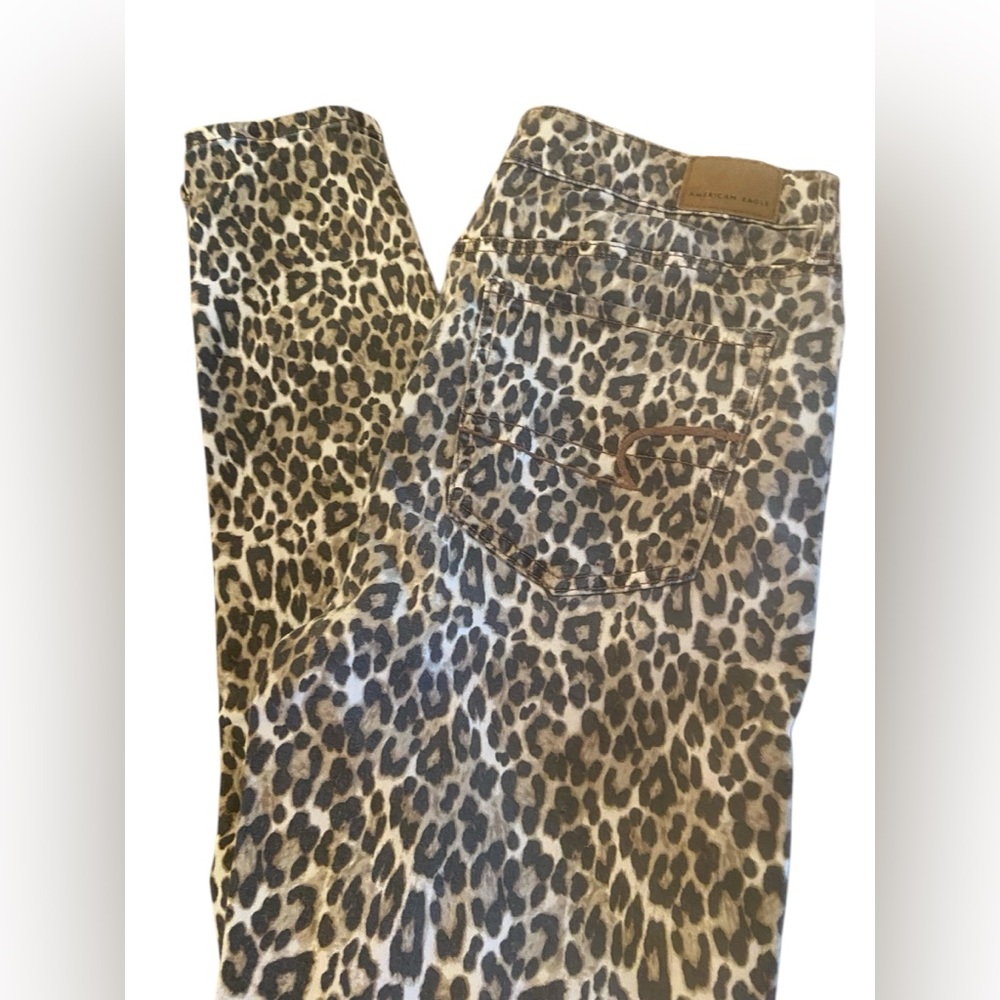 American Eagle leopard print skinny jeans size 12